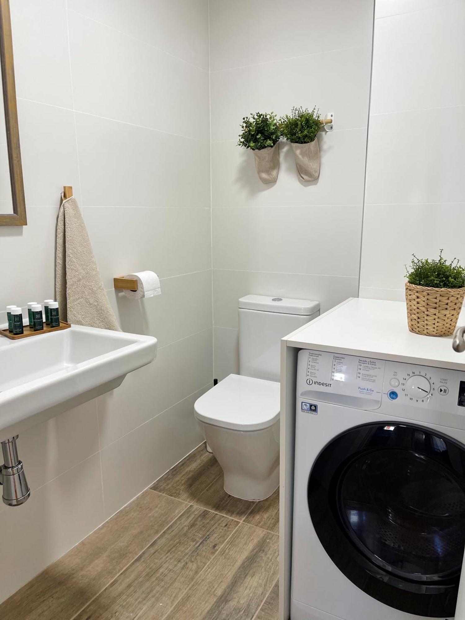 Apartamento Familiar En El Centro De Benasque Con Terraza Bagian luar foto