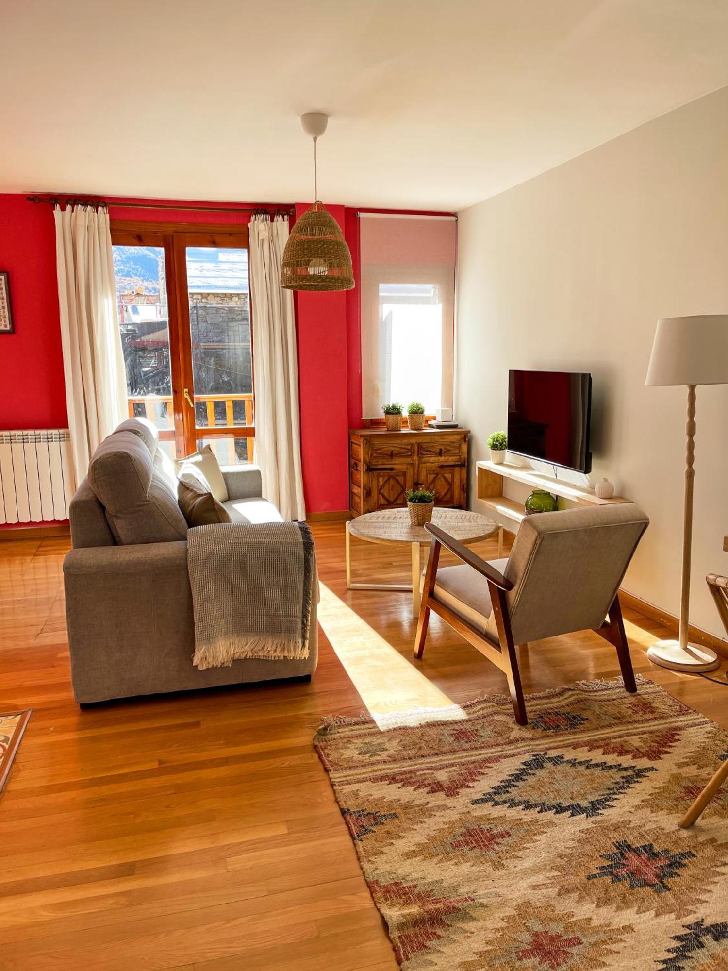 Apartamento Familiar En El Centro De Benasque Con Terraza Bagian luar foto