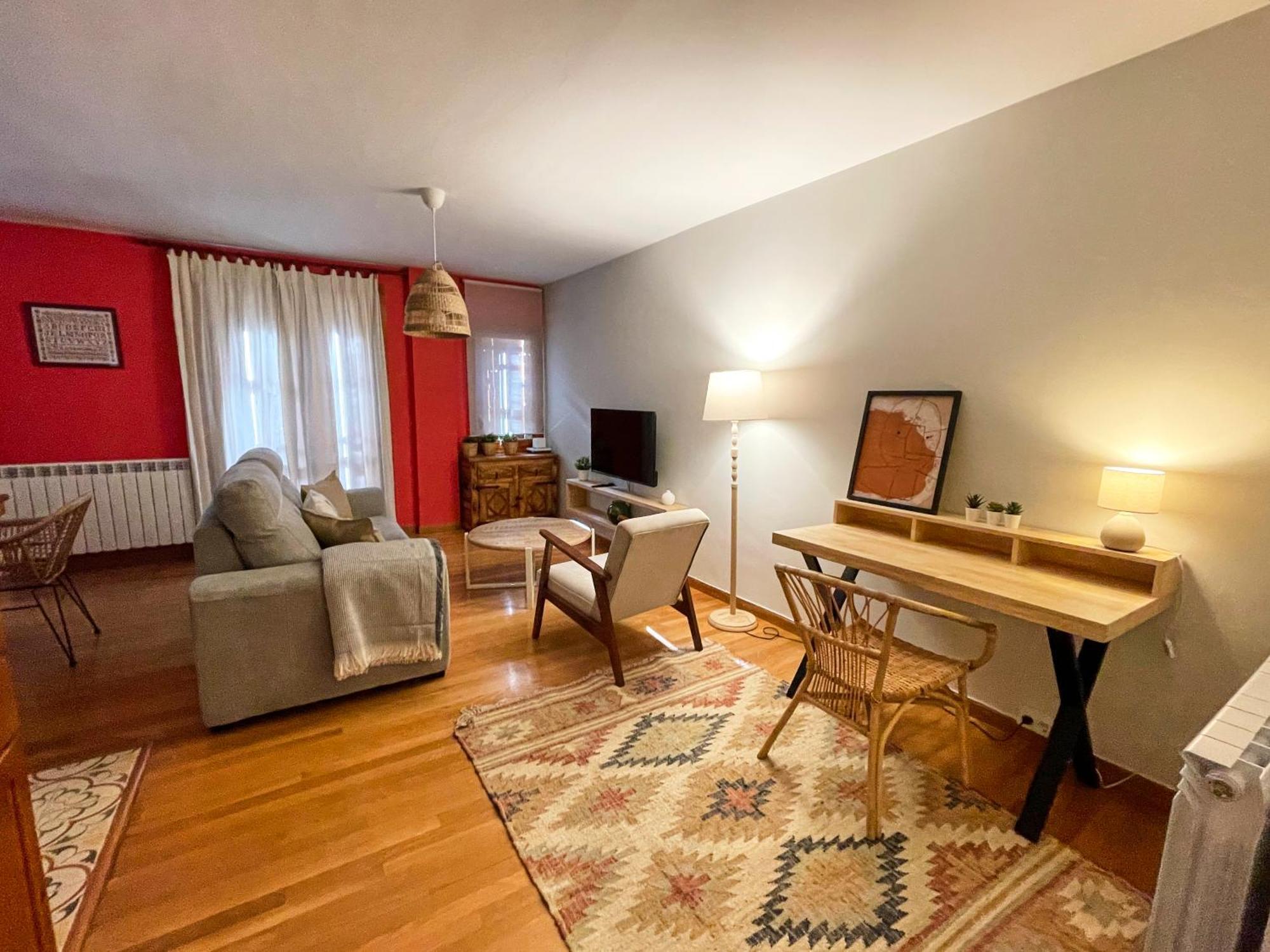 Apartamento Familiar En El Centro De Benasque Con Terraza Bagian luar foto